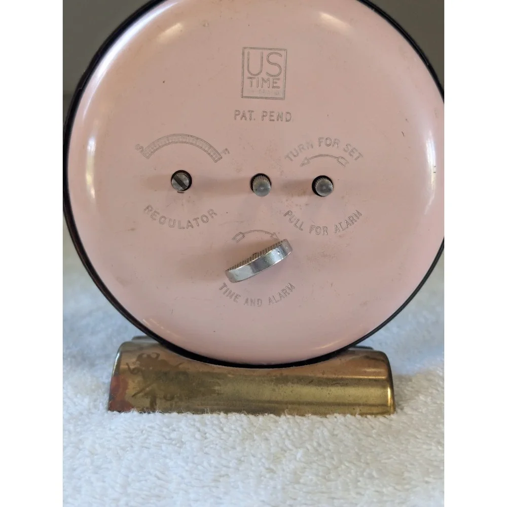 Vintage Retro Mid Century Wind Alarm Clock Round Pink Rose Flower US Time Rare